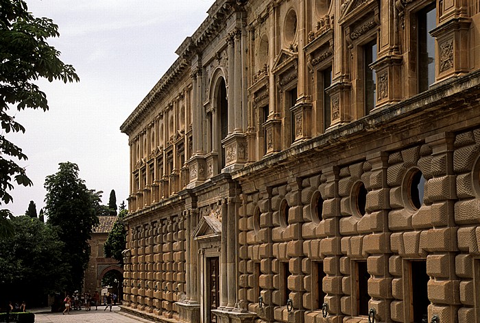 Alhambra: Palacio de Carlos V Granada