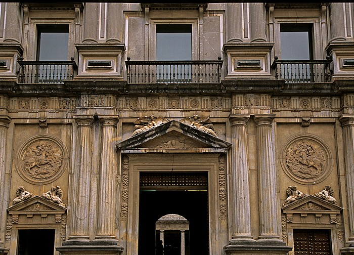 Alhambra: Palacio de Carlos V Granada