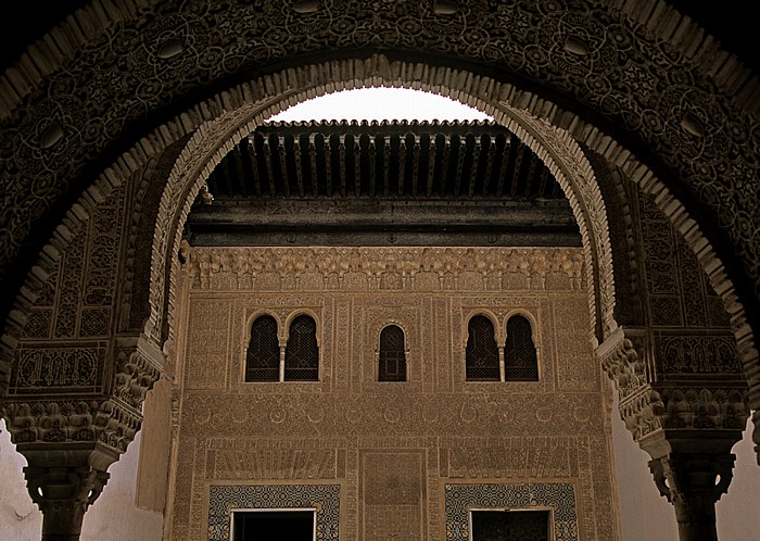 Alhambra: Palacios Nazaríes: Mexuar: Fachada de Comares (Fassade des Comares-Palast) Granada