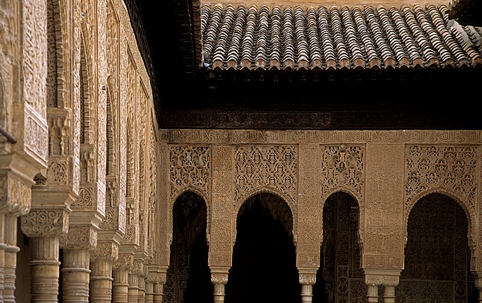 Alhambra: Palacios Nazaríes: Patio de los Leones (Löwenhof) Granada