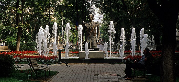 Bukarest Parcul Izvorul Rece: Brunnen