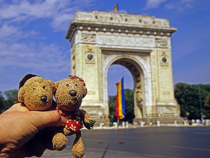 Bukarest Triumphbogen (Arcul de Triumf): Teddy und Teddine