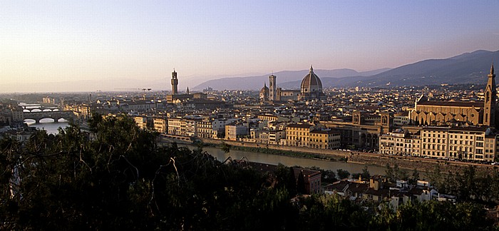 Florenz Blick vom Piazzale Michelangelo Arno Baptisterium Basilica di Santa Croce Campanile Dom Palazzo Vecchio