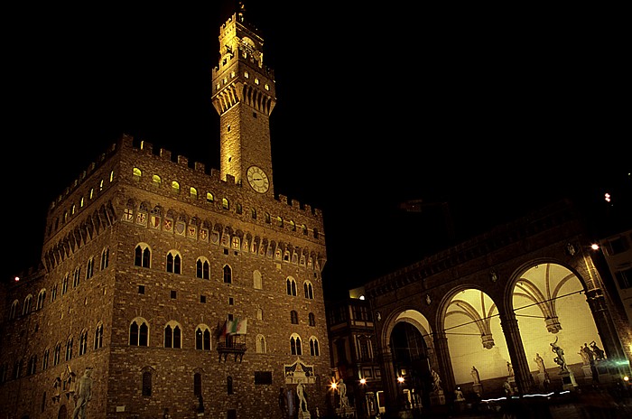 Piazza della Signoria mit Palazzo Vecchio und Loggia dei Lanzi (Loggia della Signoria) Florenz