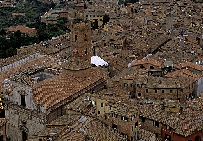 Siena Blick vom Torre del Mangia (Turm des Palastes) Chiesa di San Martino Contrada de Torre