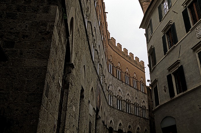Siena Contrada de Aquila: Palazzo Chigi-Saracini
