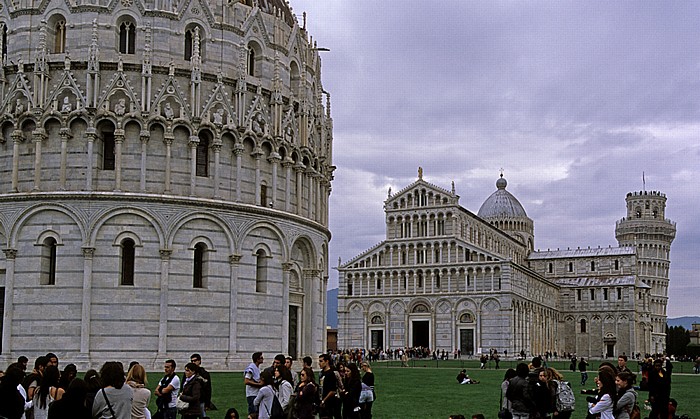 Pisa Piazza dei Miracoli (Piazza del Duomo): Baptisterium, Dom (Duomo di Santa Maria Assunta), Schiefer Turm (Campanile)