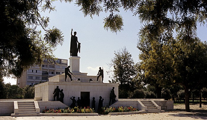 Griechische Altstadt: Befreiungsdenkmal auf der Podocataro-Bastion Nikosia