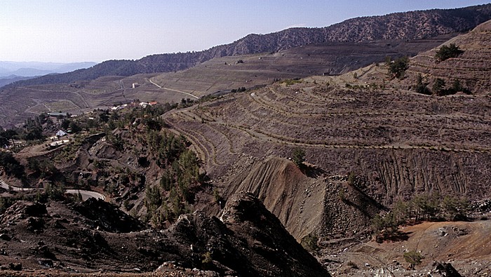 Troodos-Gebirge: Ehem. Asbest-Tagebau Kourdali