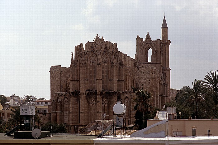 Famagusta Blick vom Seetor: Lala-Mustafa-Moschee (Agia Sofia, ehem. St.-Nikolaus-Kathedrale)