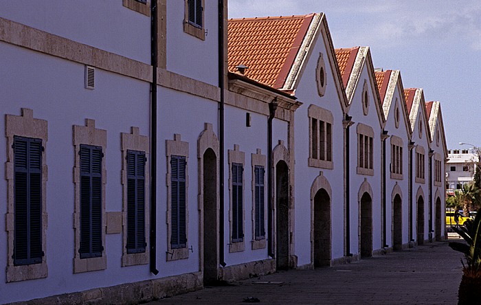 Kulturzentrum (ehem. Lagerhallen des Hafenzolls) Larnaka