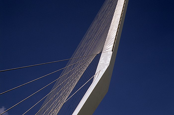 Jerusalem Chords Bridge (Calatrava-Brücke - die weiße Harfe) Bank of Israel