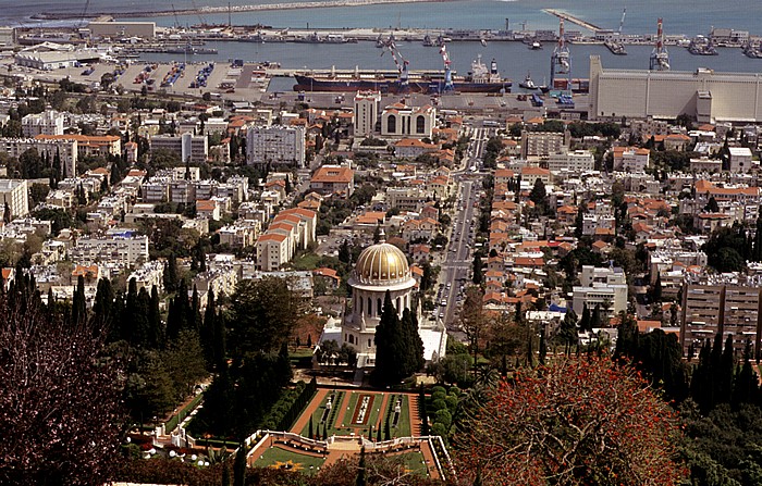 Berg Karmel: Gärten der Bahai mit dem Schrein des Bab, Stadtzentrum, Hafen, Mittelmeer Haifa