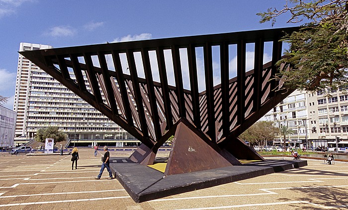 Tel Aviv Rabin Square (früher: Kings of Israel Square): Holocaust- und Widerstandsmonument City Hall Monument of Holocaust and Resistance