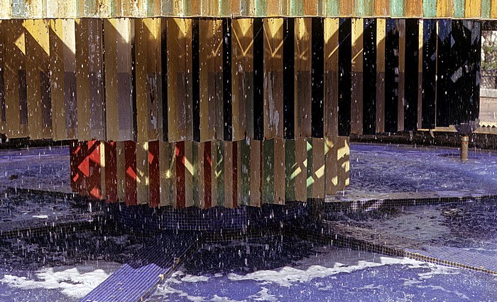 Tel Aviv Dizengoff Square: Fire and Water Fountain (Dizengoff Square Fountain)