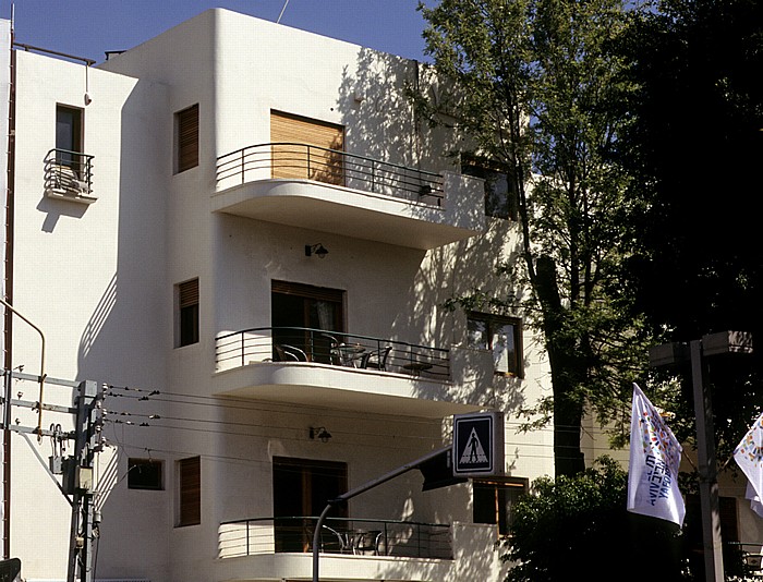 Tel Aviv Weiße Stadt (Bauhausarchitektur): Rothschild Boulevard (Sderot Rotshild)