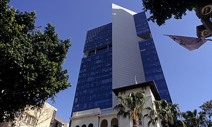 Tel Aviv Rothschild Boulevard (Sderot Rotshild) (Weiße Stadt, Bauhausarchitektur): Russische Botschaft Alrov Tower