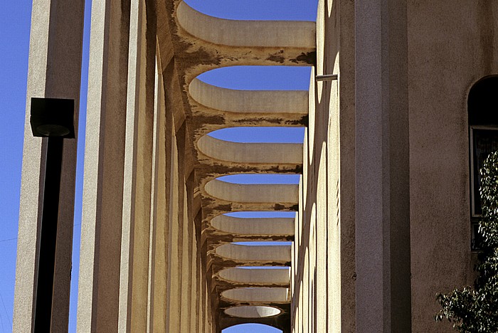 Tel Aviv Weiße Stadt (Bauhausarchitektur): Große Synagoge (Beit Knesset Hagadol)