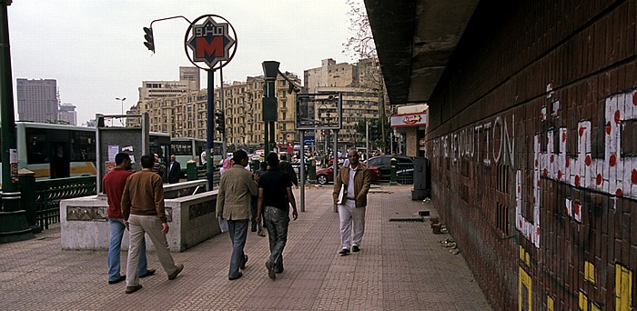 Kairo Tahrir-Platz (Platz der Befreiung): Enjoy the Revolution Ramses Hilton Hotel U-Bahn-Station 