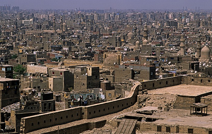 Kairo Blick von der Zitadelle: Al-Darb Al-Ahmar Salah El Din Citadel