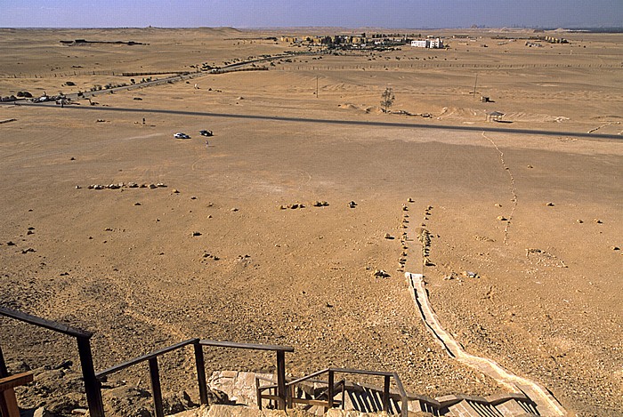 Blick von der Roten Pyramide des Snofru: Libysche Wüste Dahschur