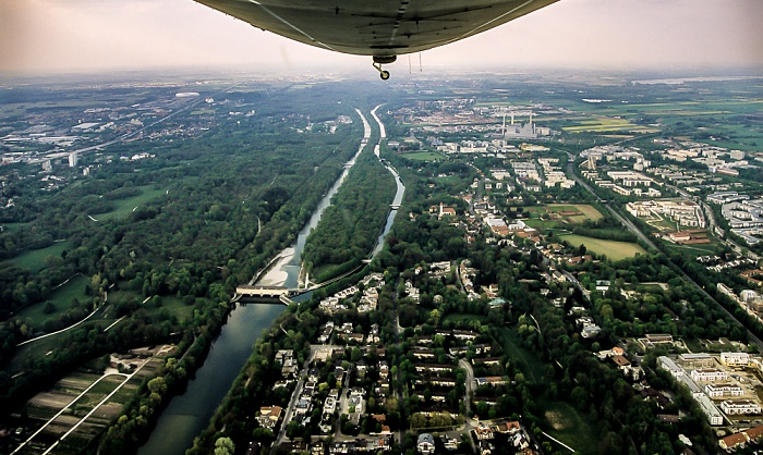 Luftbild aus Zeppelin: Englischer Garten (Hirschau), Isar, Mittlere-Isar-Kanal, Oberföhring München