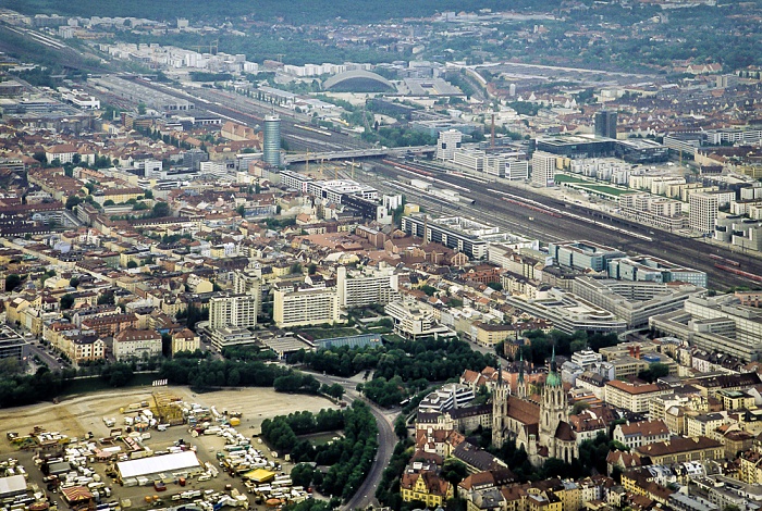Luftbild aus Zeppelin: Schwanthalerhöhe, Maxvorstadt München