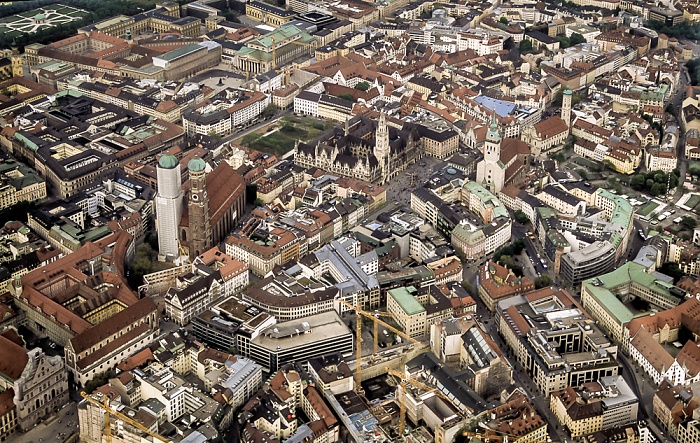 Luftbild aus Zeppelin: Altstadt München 2011