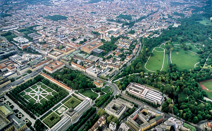 Luftbild aus Zeppelin: Altstadt, Maxvorstadt, Schwabing, Englischer Garten München