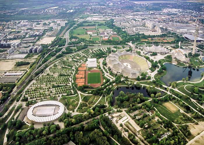 Luftbild aus Zeppelin: Olympiapark  München