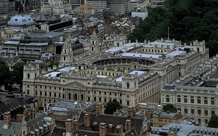 Blick aus dem London Eye: Her Majesty's Revenue and Customs (HMRC) / Her Majesty's Treasury London