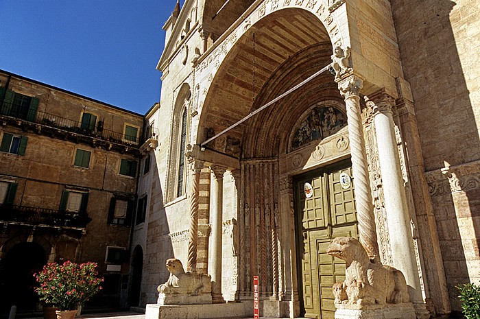Centro Storico (Altstadt): Cattedrale di Santa Maria Matricolare (Dom) Verona 2011