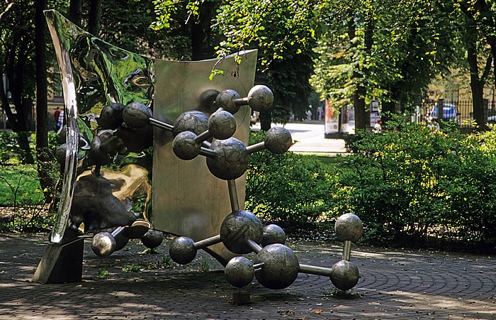 Kronwald-Park (Kronvalda parks): Paul-Walden-Denkmal Riga