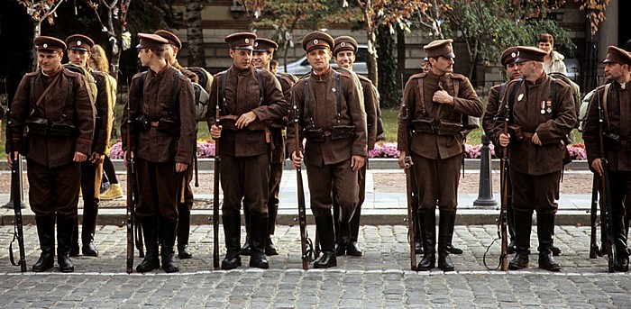 Alexander-Newski-Platz: Militärparade in historischen Uniformen Sofia