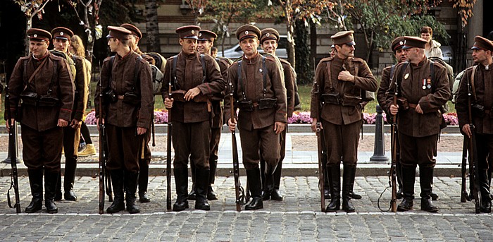 Sofia Alexander-Newski-Platz: Militärparade in historischen Uniformen