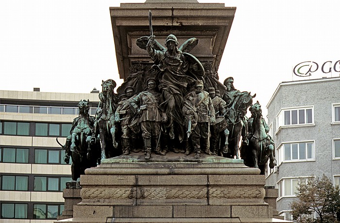 Sofia Parlamentsplatz (Narodno-Sabranie-Platz): Reiterdenkmal Zar Alexanders