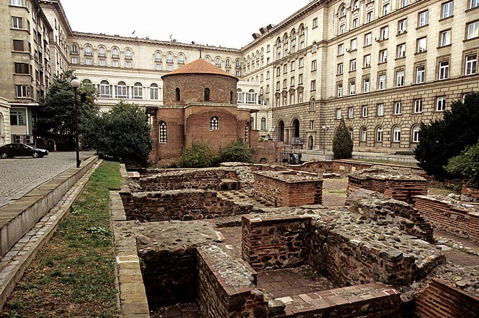 Sofia Sveti Georgi (Georgs-Kirche, ehem. römischer Thermenbau) Präsidialverwaltung Sheraton Sofia Hotel Balkan