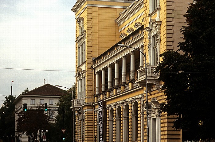 Tsar Osvoboditel Boulevard: Zentraler Militärklub (Zentralen woenen klub) Sofia