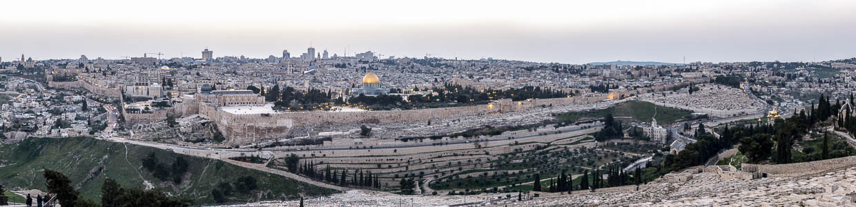 Jerusalem Blick vom Ölberg: Kidrontal, Altstadt mit Tempelberg