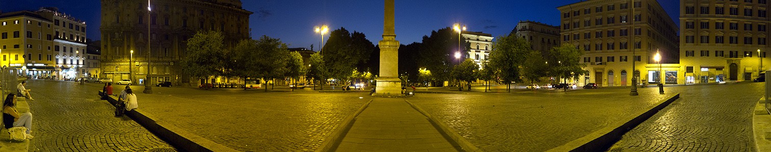 Rom Piazza dell'Esquilino mit dem Obelisco Esquilino
