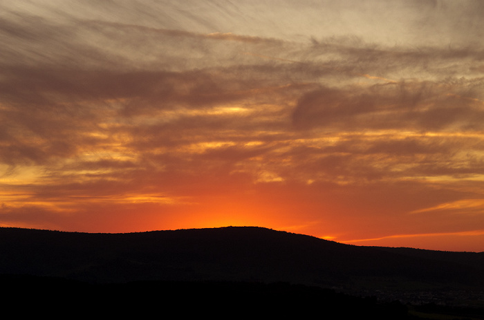 Schloss Veldenz: Sonnenuntergang über Hunsrück und Eifel