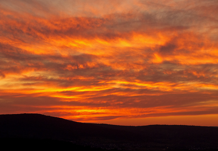 Schloss Veldenz: Sonnenuntergang über Hunsrück und Eifel