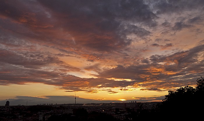 Blick vom Berg der drei Kreuze: Sonnenuntergang über Vilnius Vilnius