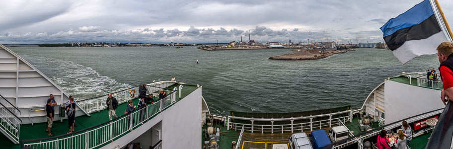 Helsinki Blick von der M/S Star: Ostsee, Lauttasaari (links) und Jätkäsaari