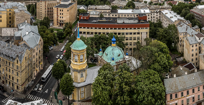 Blick von der Akademie der Wissenschaften: Moskauer Vorstadt (Maskavas forstate) mit der Russisch-orthodoxen Verkündigungskirche Riga