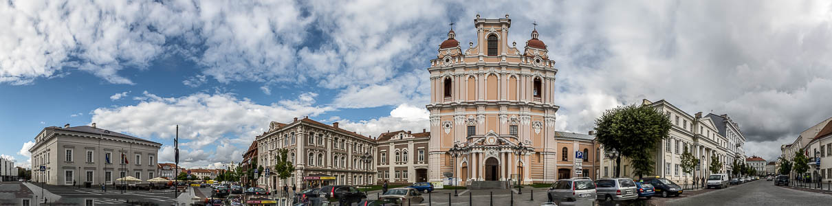 Altstadt: Rathausplatz mit der St. Kasimir (Kasimir-Kirche) Vilnius