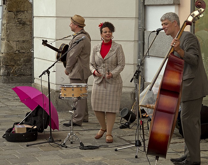 Altstadtviertel: Hauptplatz - Pflasterspektakel Linz