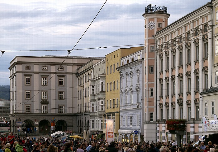 Altstadtviertel: Hauptplatz mit Altem Rathaus Linz