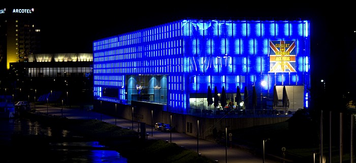 Blick von der Nibelungenbrücke (v.l.): Arcotel, Brucknerhaus, Lentos Kunstmuseum Linz Linz