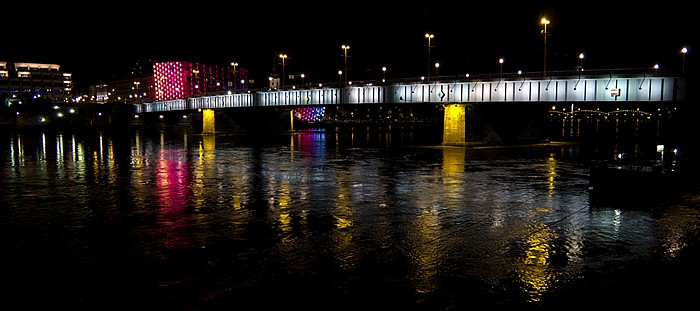 Nibelungenbrücke über die Donau Linz